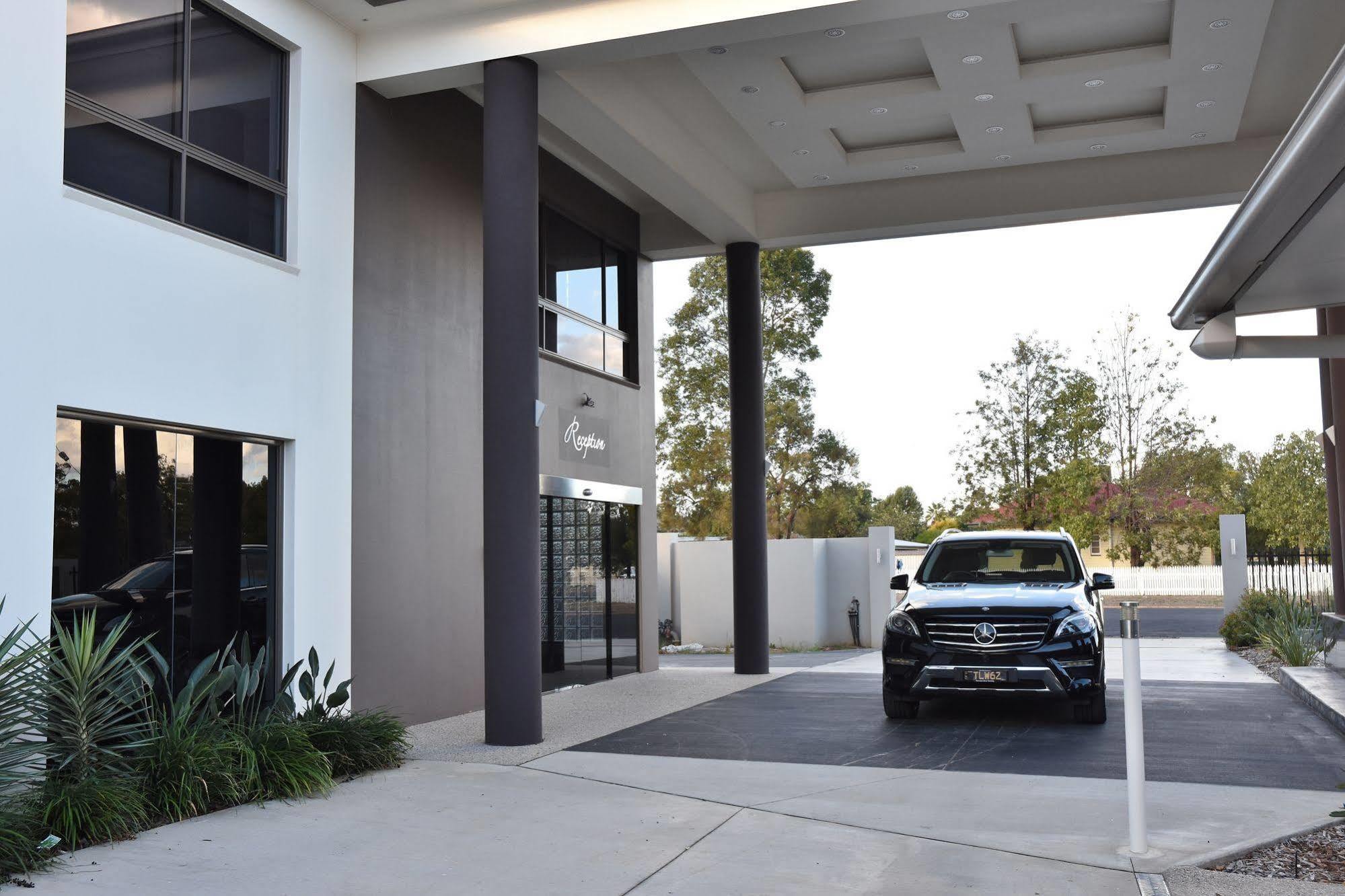 Western Downs Motor Inn Miles Экстерьер фото