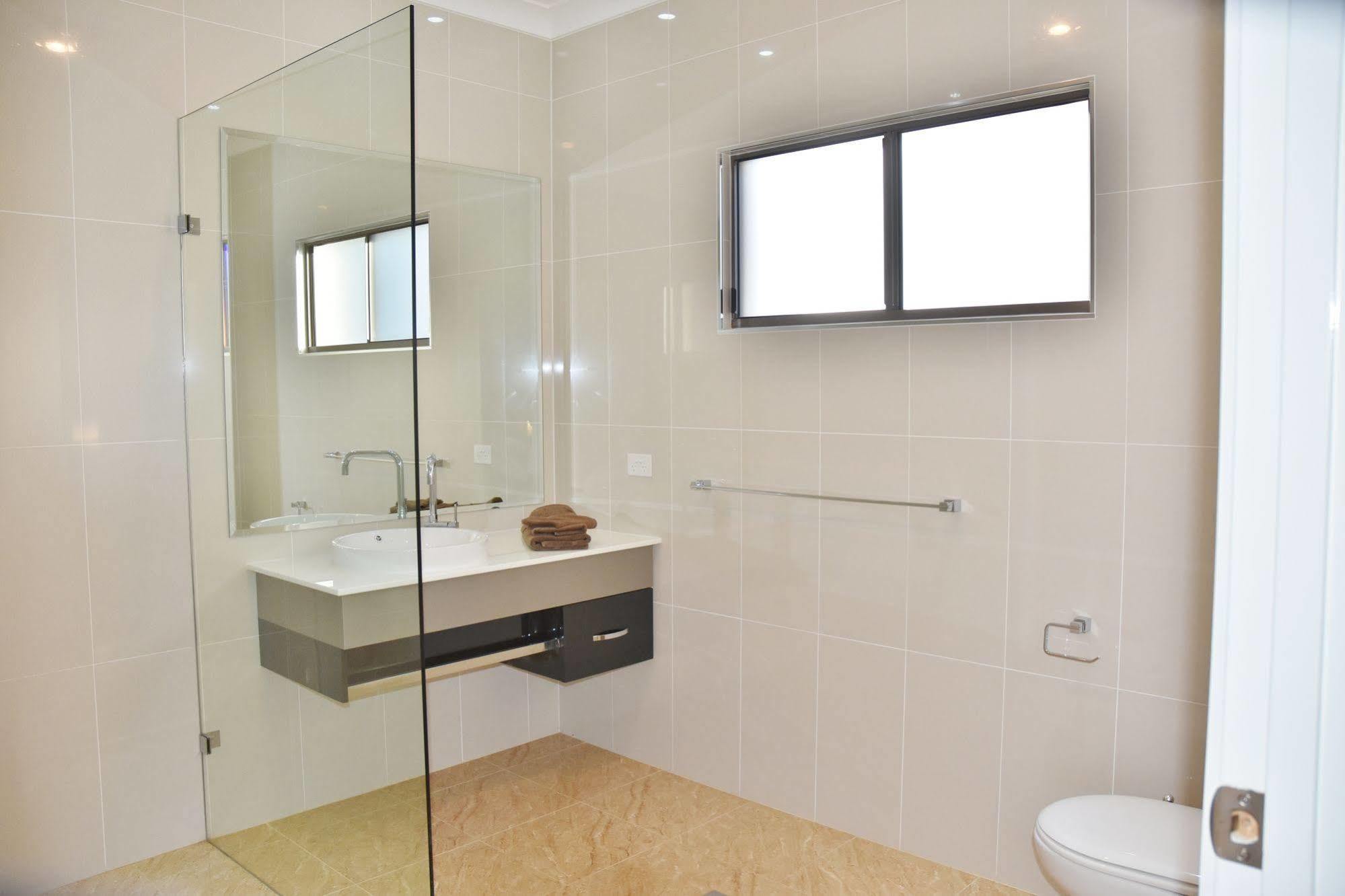 Western Downs Motor Inn Miles Экстерьер фото